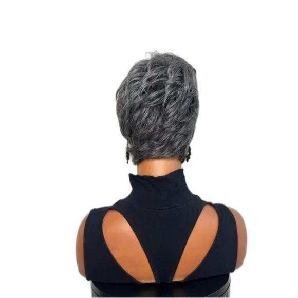 NIECY | Silver Feathered Pixie Wig - Picture 5 of 6